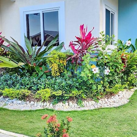 Villa Snooze At Oceanpointe Lucea Exterior foto