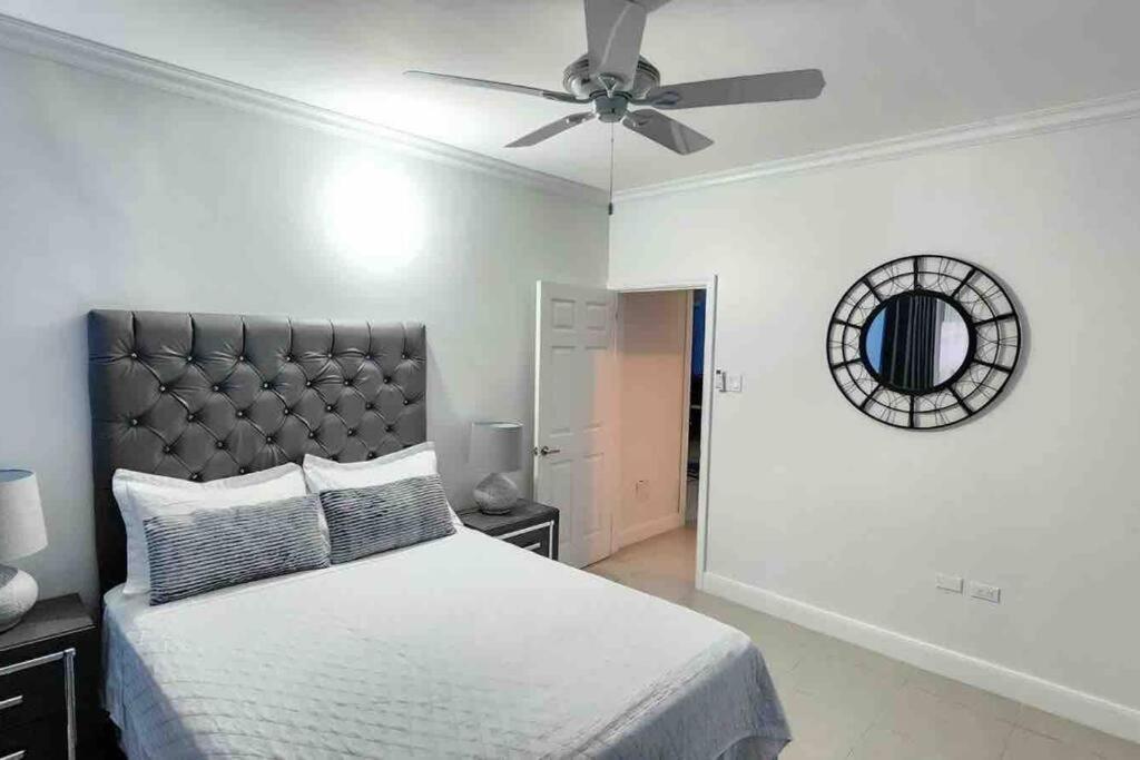 Villa Snooze At Oceanpointe Lucea Exterior foto