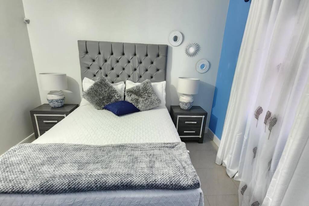 Villa Snooze At Oceanpointe Lucea Exterior foto