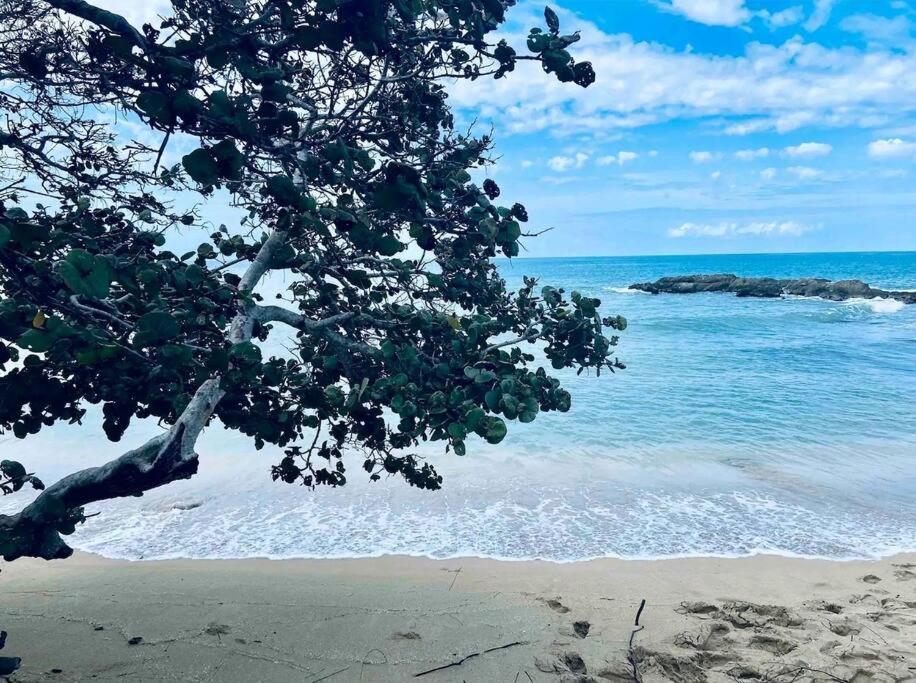 Villa Snooze At Oceanpointe Lucea Exterior foto
